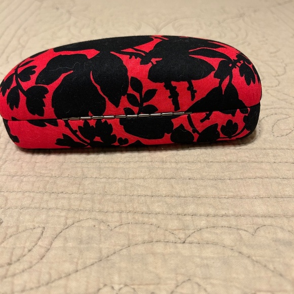 Vera Bradley Hard Clamshell Glasses Case - Picture 4 of 5